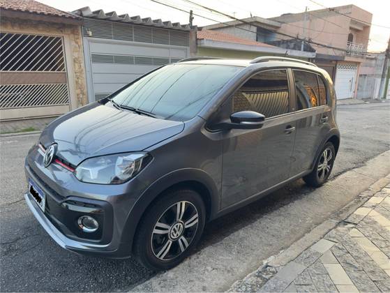 VOLKSWAGEN UP 1.0 170 TSI TOTAL FLEX XTREME 4P MANUAL